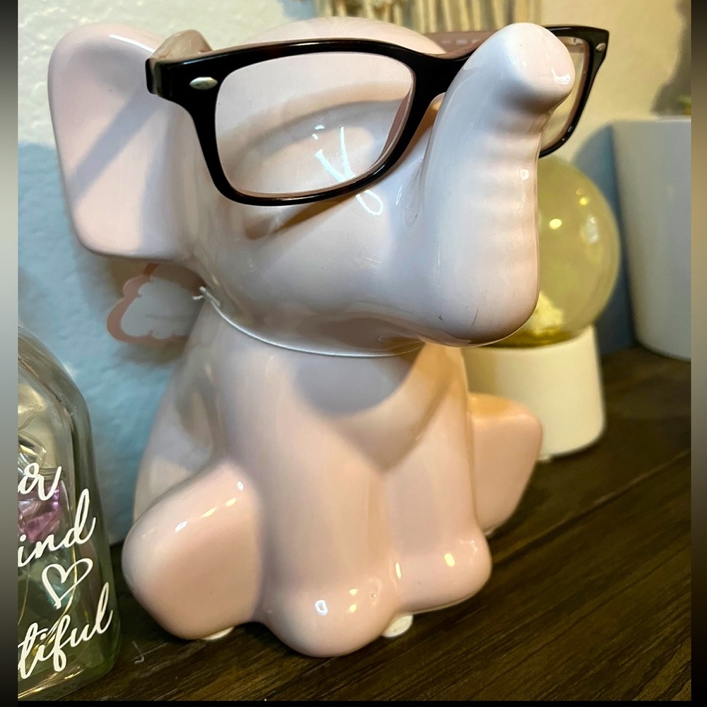 Ray-Ban used black pink glasses
